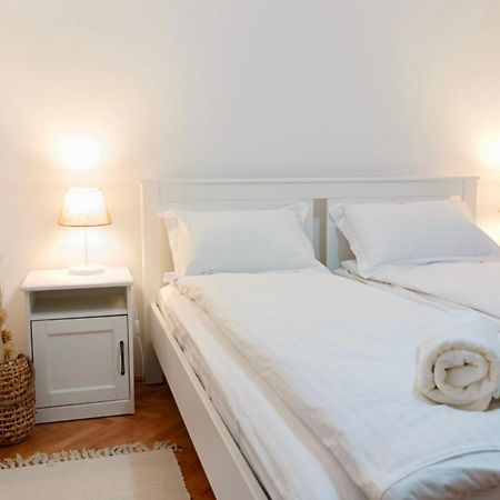 אודורהיו סקוייסק Sky Apartment מראה חיצוני תמונה